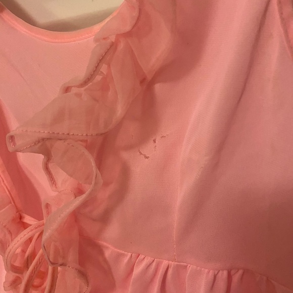 Pink Ruffled Sleeveless Top - Picture 2 of 4